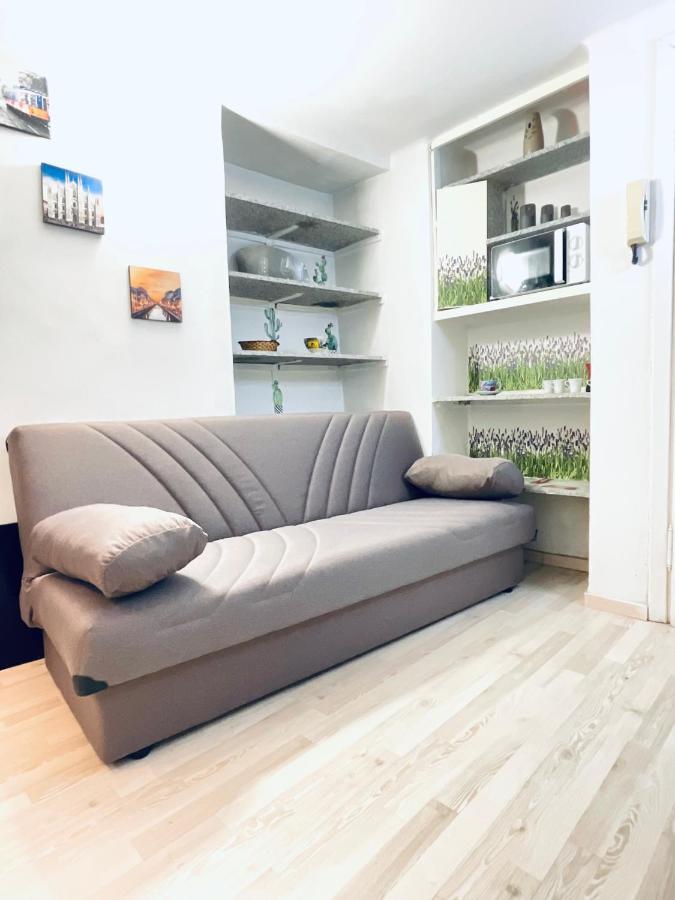 Apartment In 3 Minutes From Duomo Ingresso Via Dei Piatti 밀라노 외부 사진