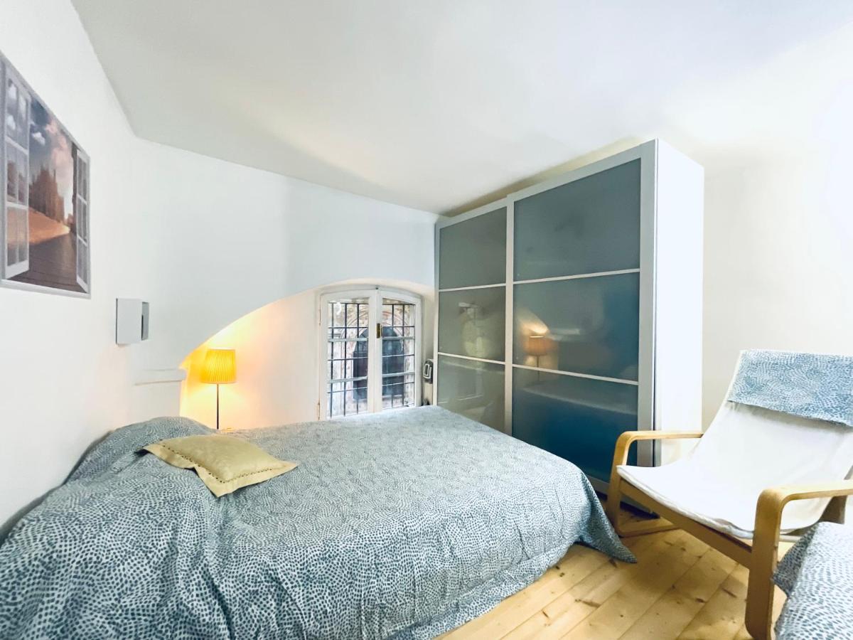 Apartment In 3 Minutes From Duomo Ingresso Via Dei Piatti 밀라노 외부 사진