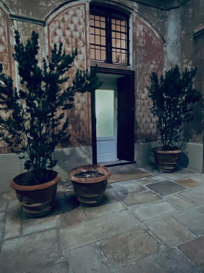 Apartment In 3 Minutes From Duomo Ingresso Via Dei Piatti 밀라노 외부 사진