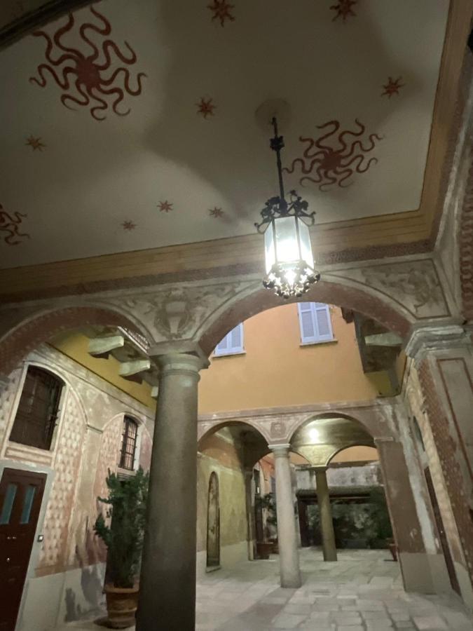 Apartment In 3 Minutes From Duomo Ingresso Via Dei Piatti 밀라노 외부 사진